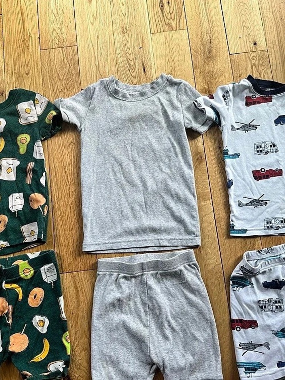 Boys Summer Pajama Set Lot Size 4T 5T - Old Navy & Carter’s Short Pjs